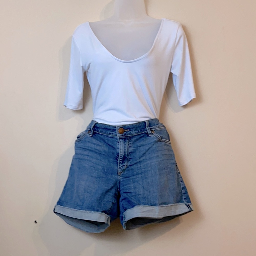 Ann Taylor LOFT cutoff denim shorts size 8